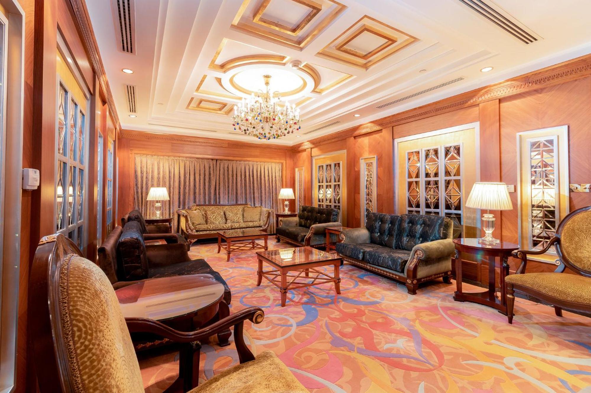 Holiday Inn - Suites Kuwait Salmiya By Ihg Kuwait City Exterior foto