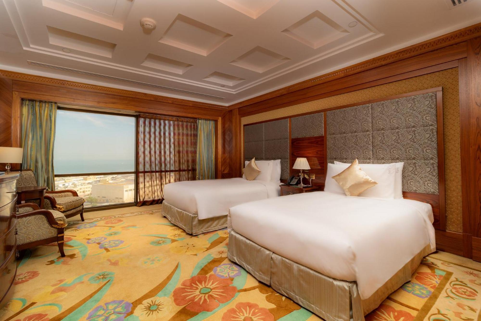 Holiday Inn - Suites Kuwait Salmiya By Ihg Kuwait City Exterior foto